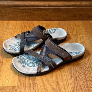 Merrell Dark Earth Slip On Performance Sandals Adjustable Velcro Strap Size 9